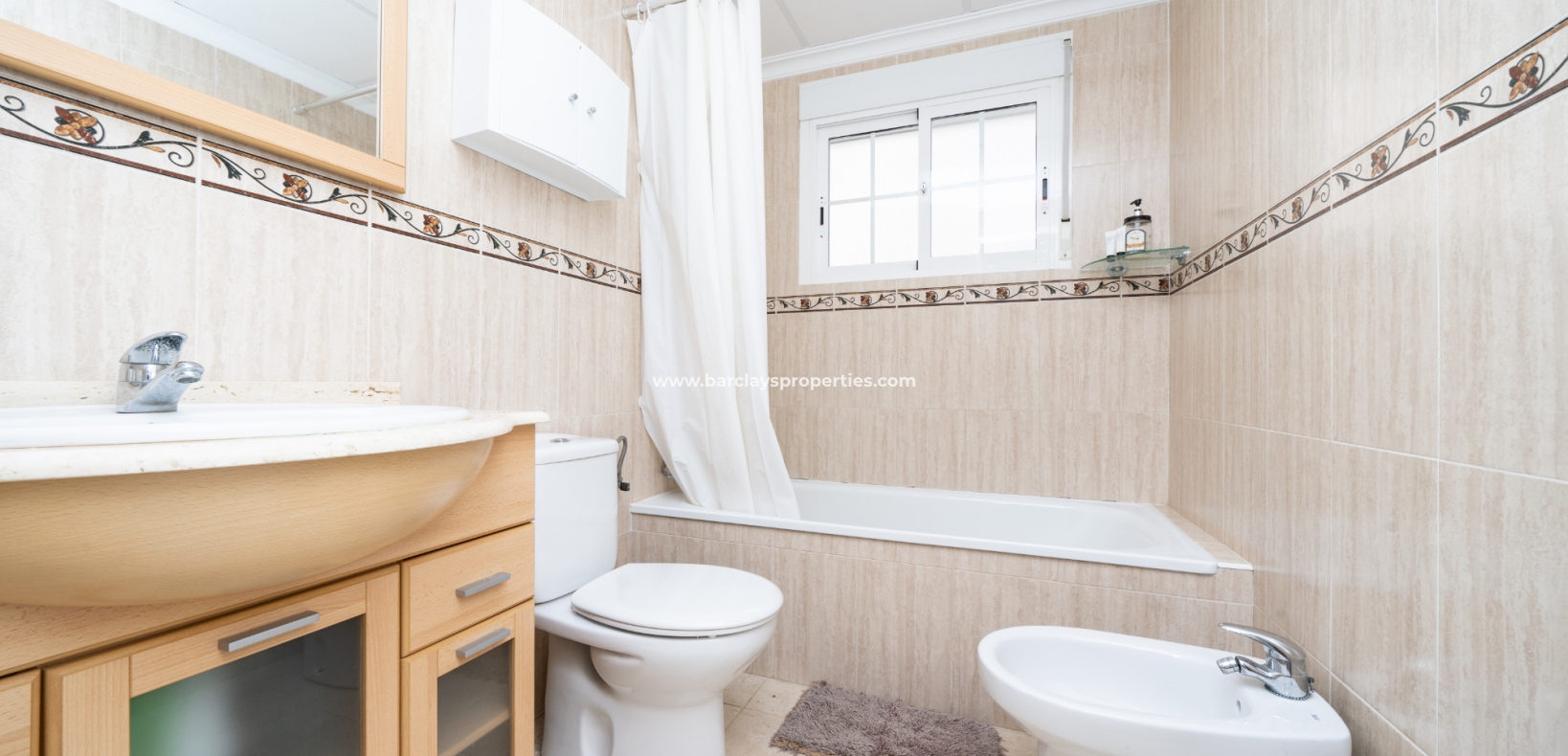 Wederverkoop - Vrijstaande Villa - Urb. El Oasis - La Marina