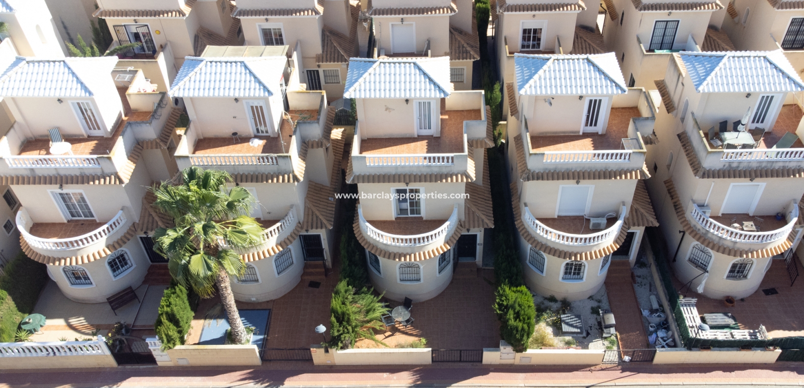 Wederverkoop - Vrijstaande Villa - Urb. El Oasis - La Marina