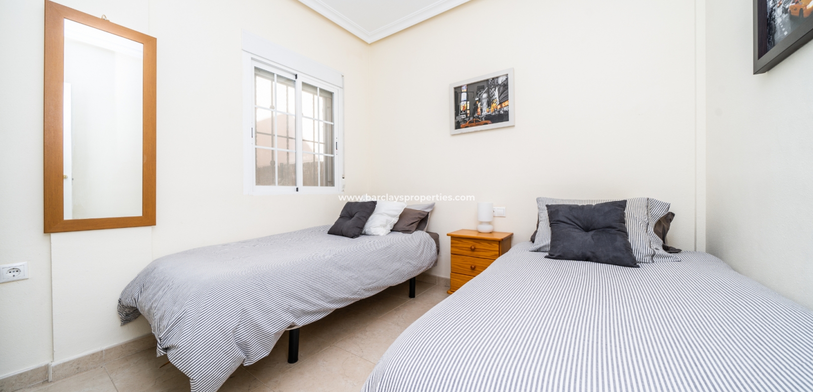 Wederverkoop - Vrijstaande Villa - Urb. El Oasis - La Marina