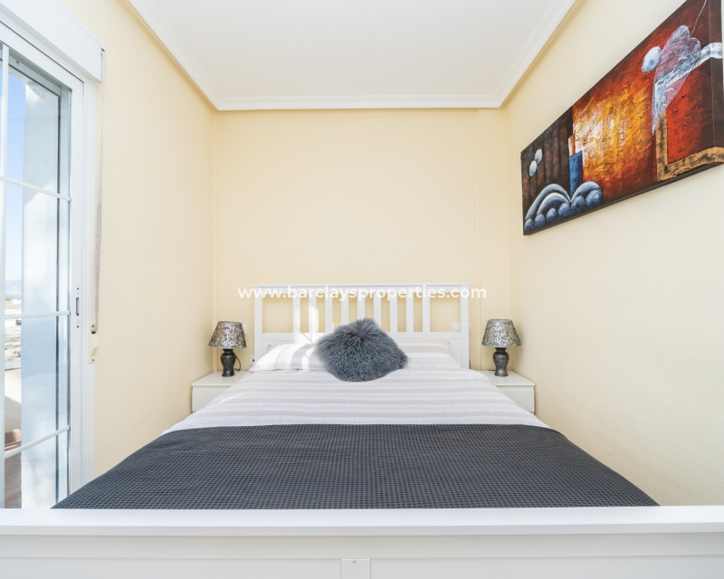 Wederverkoop - Vrijstaande Villa - Urb. El Oasis - La Marina