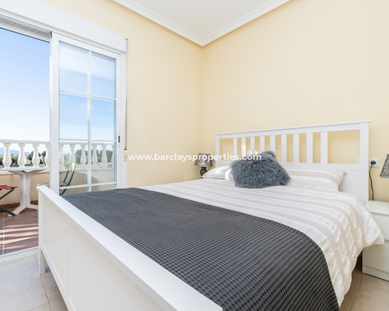 Wederverkoop - Vrijstaande Villa - Urb. El Oasis - La Marina