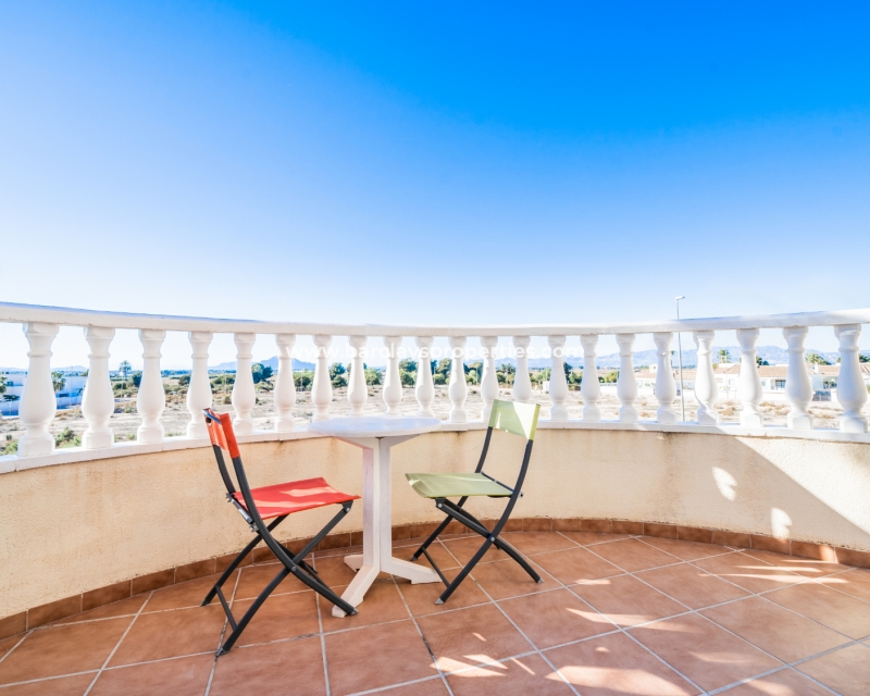 Wederverkoop - Vrijstaande Villa - Urb. El Oasis - La Marina