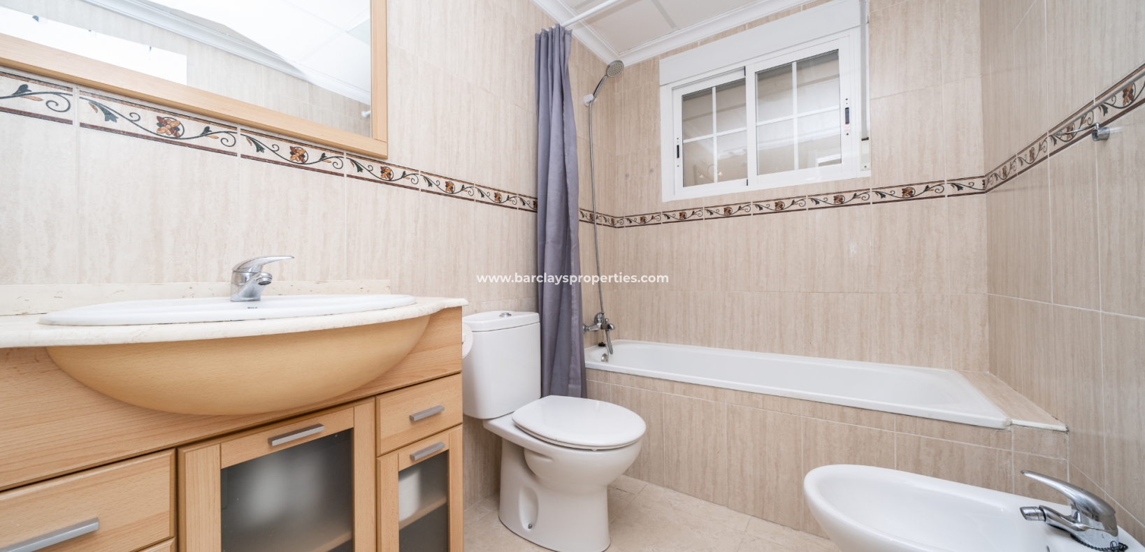 Wederverkoop - Vrijstaande Villa - Urb. El Oasis - La Marina