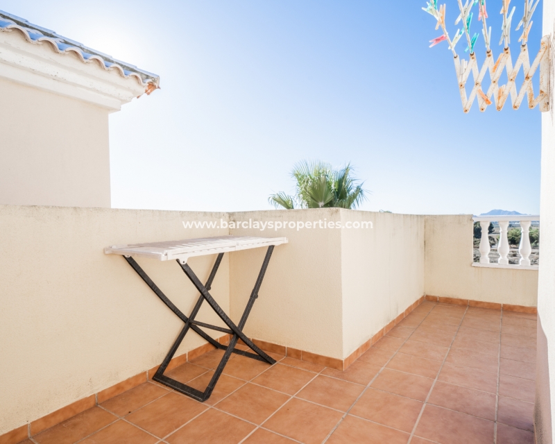 Wederverkoop - Vrijstaande Villa - Urb. El Oasis - La Marina