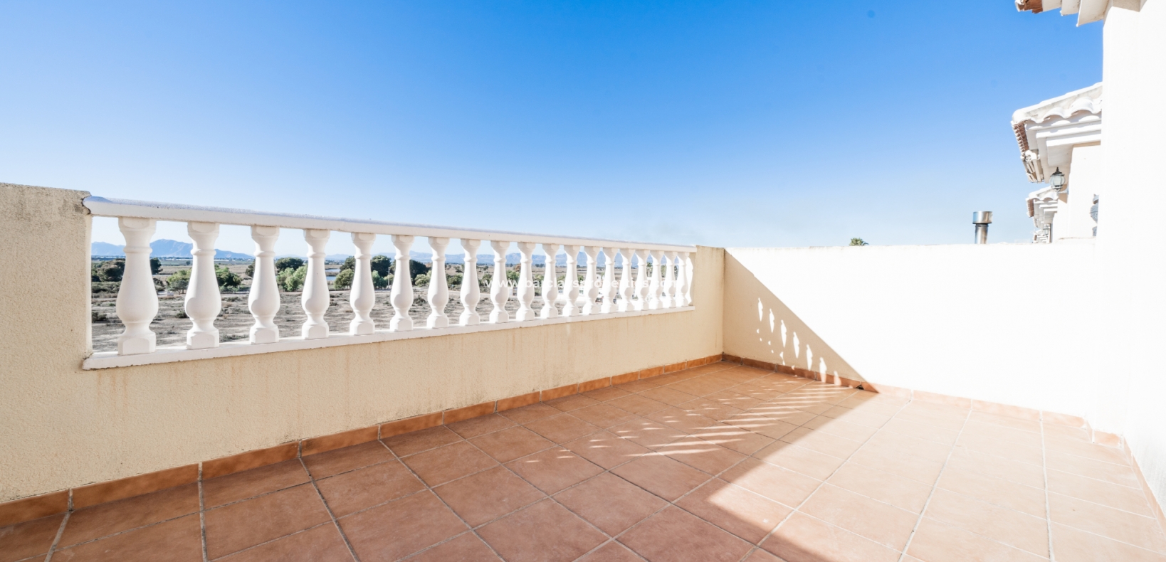 Wederverkoop - Vrijstaande Villa - Urb. El Oasis - La Marina