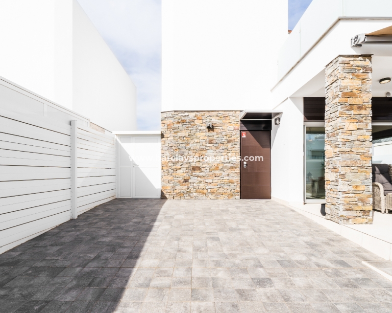 Wederverkoop - Vrijstaande Villa - Urb. El Oasis - La Marina