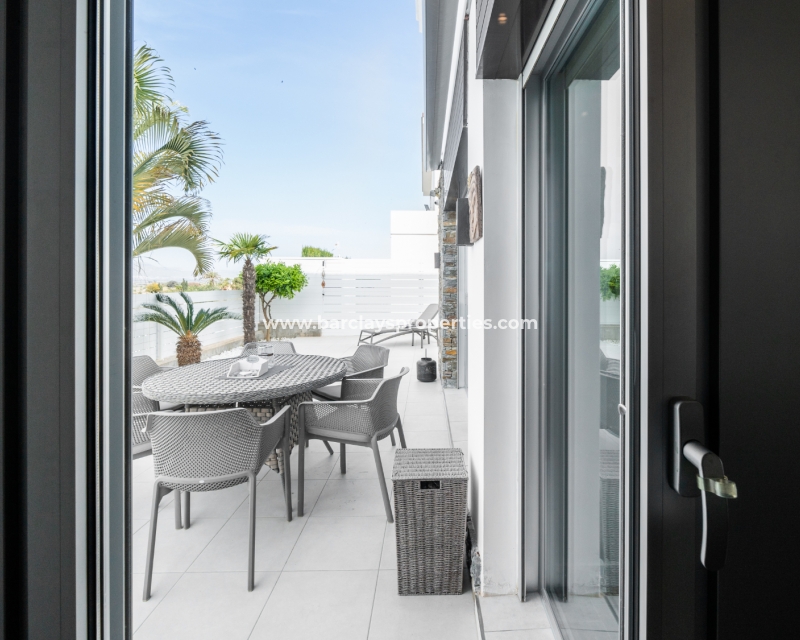 Wederverkoop - Vrijstaande Villa - Urb. El Oasis - La Marina