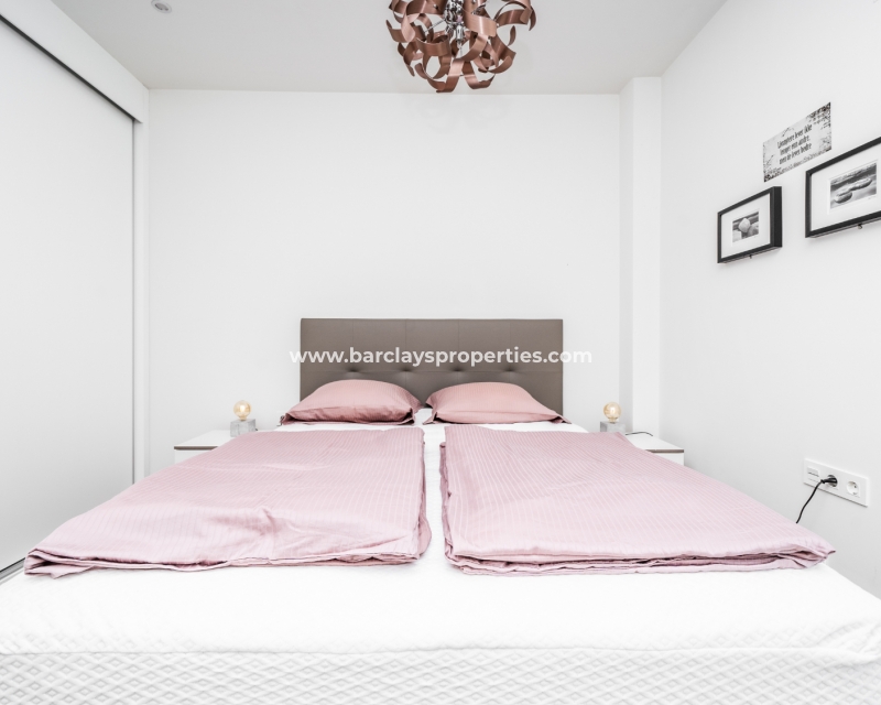 Wederverkoop - Vrijstaande Villa - Urb. El Oasis - La Marina