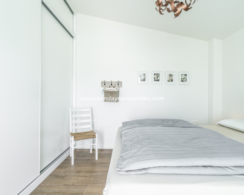 Wederverkoop - Vrijstaande Villa - Urb. El Oasis - La Marina