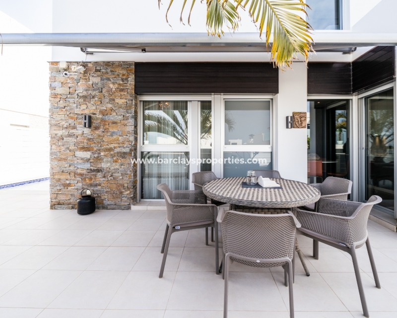 Wederverkoop - Vrijstaande Villa - Urb. El Oasis - La Marina