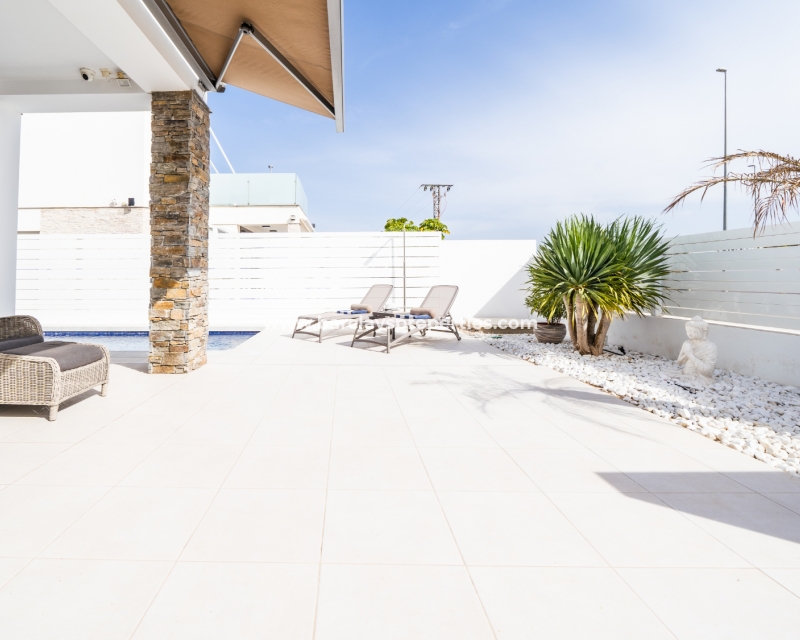 Wederverkoop - Vrijstaande Villa - Urb. El Oasis - La Marina