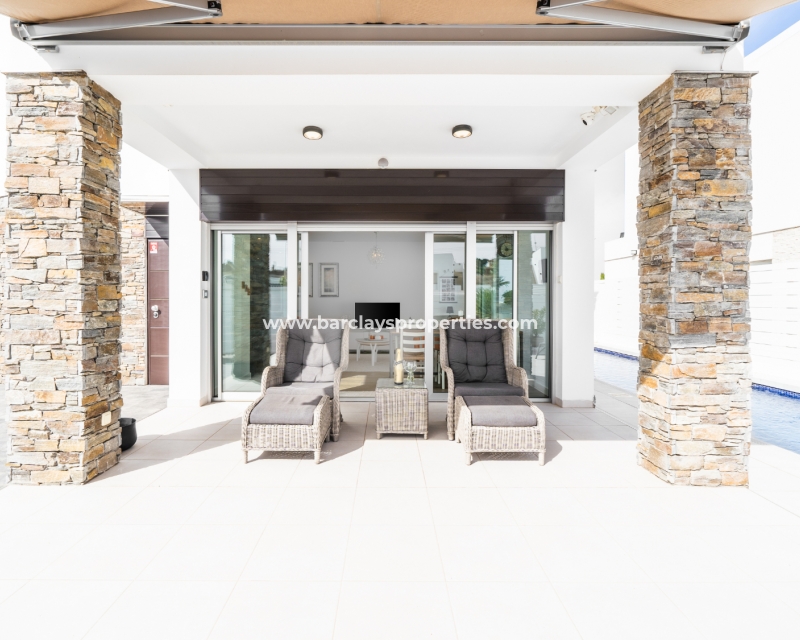 Wederverkoop - Vrijstaande Villa - Urb. El Oasis - La Marina