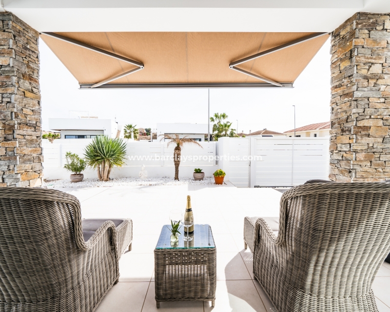 Wederverkoop - Vrijstaande Villa - Urb. El Oasis - La Marina