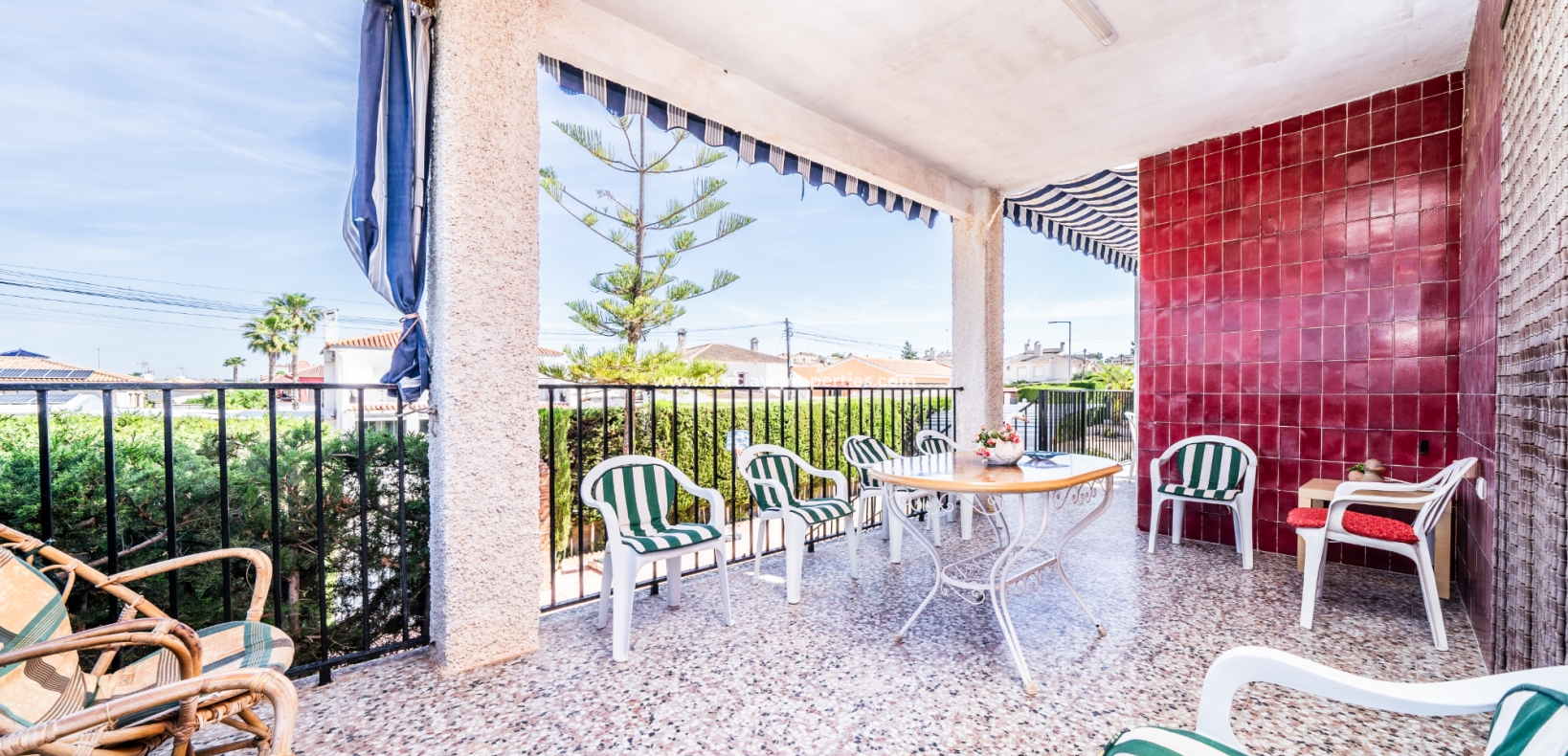 Wederverkoop - Vrijstaande Villa - Urb. El Oasis - La Marina