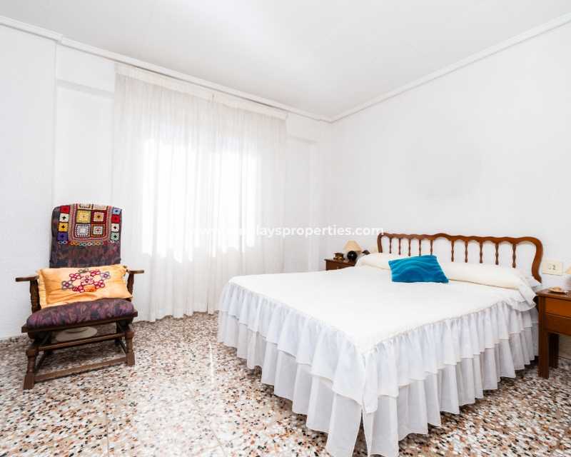 Wederverkoop - Vrijstaande Villa - Urb. El Oasis - La Marina