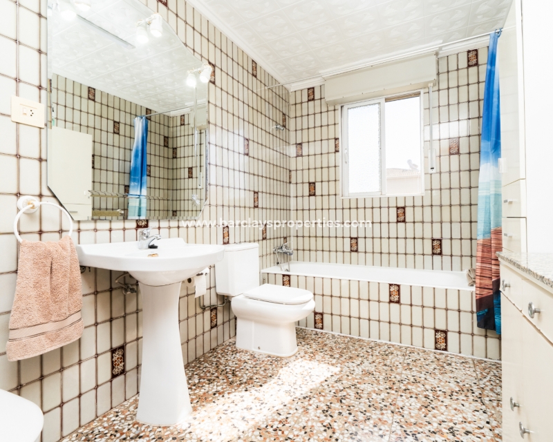 Wederverkoop - Vrijstaande Villa - Urb. El Oasis - La Marina