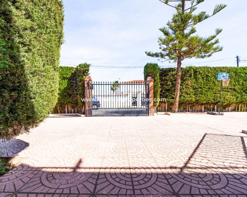 Wederverkoop - Vrijstaande Villa - Urb. El Oasis - La Marina