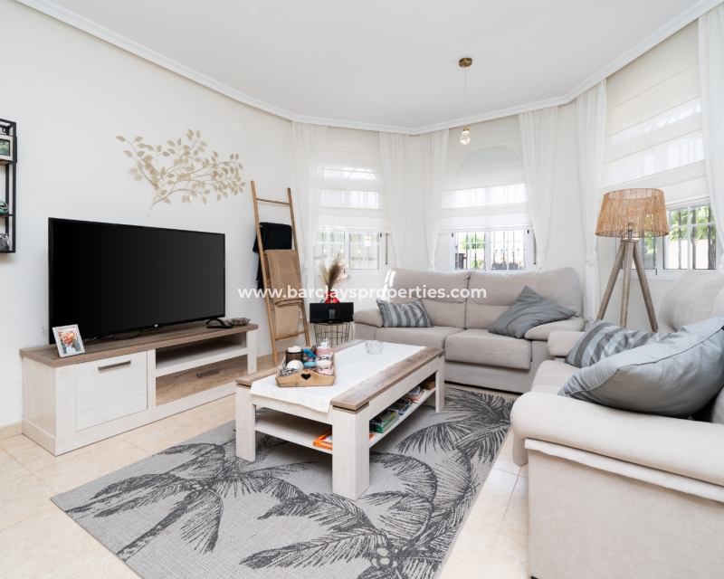 Wederverkoop - Vrijstaande Villa - Urb. El Oasis - La Marina