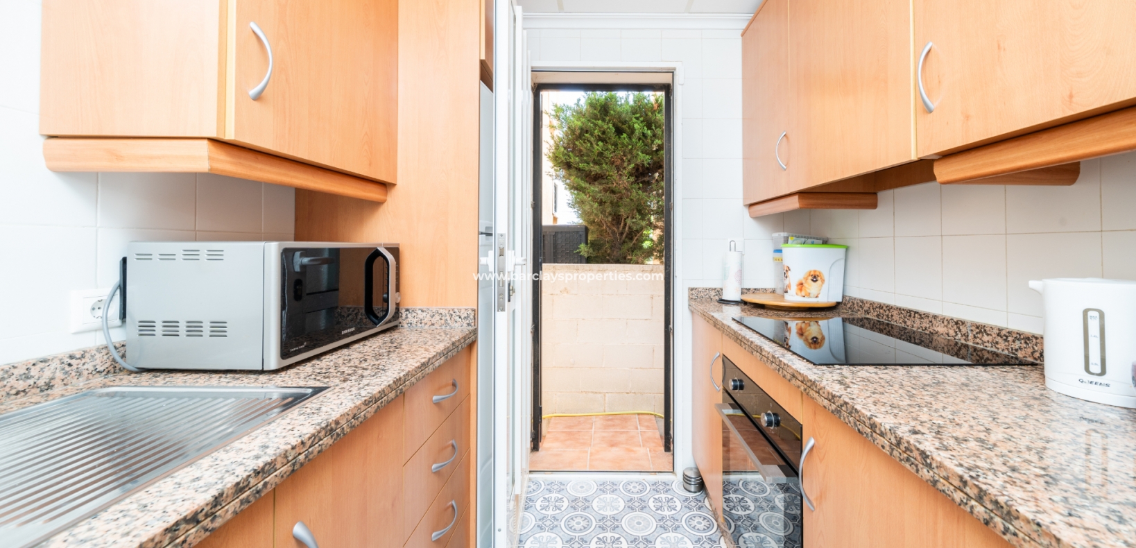 Wederverkoop - Vrijstaande Villa - Urb. El Oasis - La Marina