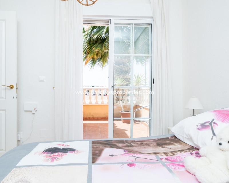 Wederverkoop - Vrijstaande Villa - Urb. El Oasis - La Marina