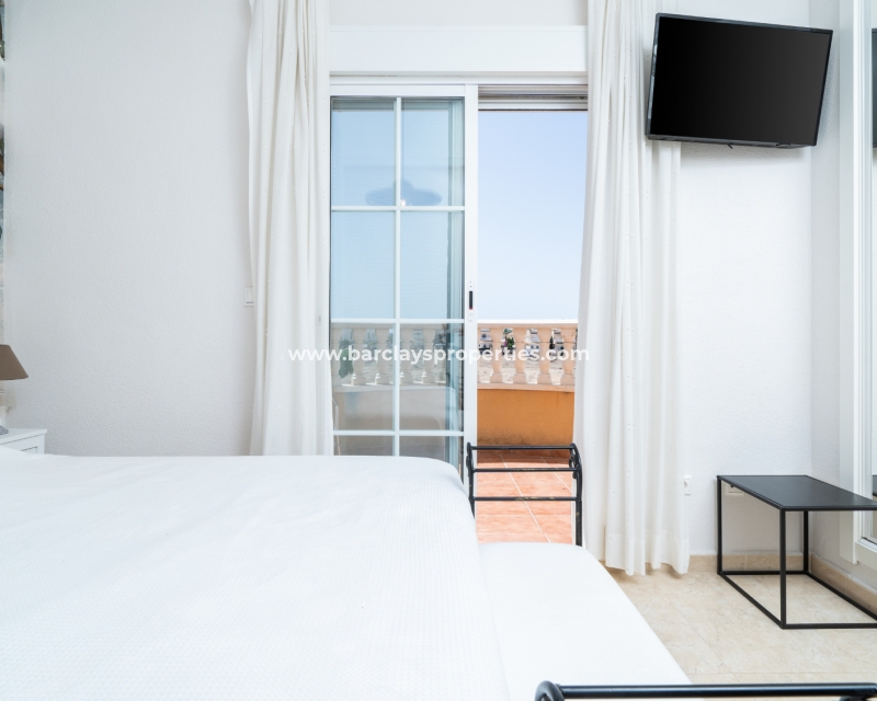 Wederverkoop - Vrijstaande Villa - Urb. El Oasis - La Marina