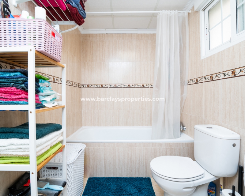 Wederverkoop - Vrijstaande Villa - Urb. El Oasis - La Marina