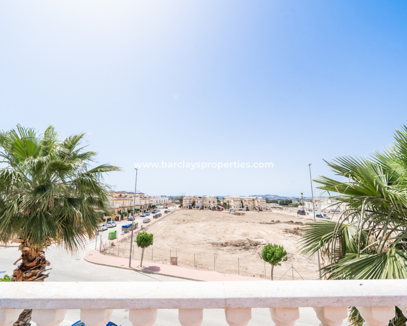 Wederverkoop - Vrijstaande Villa - Urb. El Oasis - La Marina