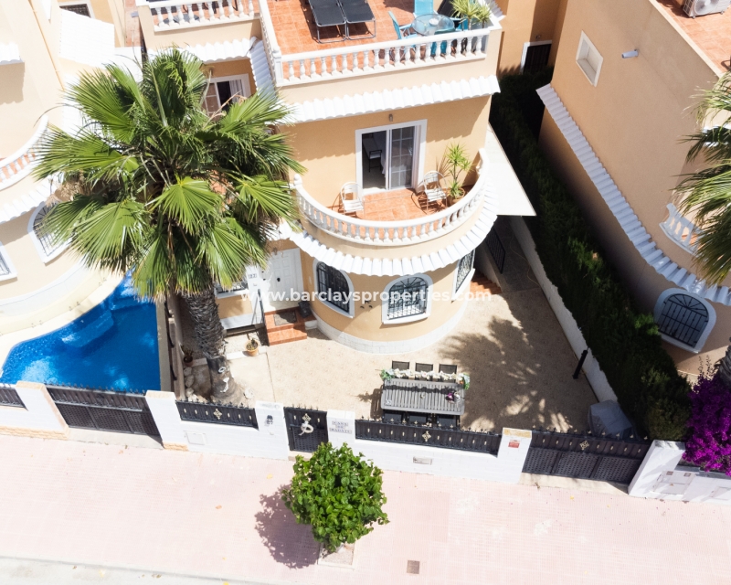 Wederverkoop - Vrijstaande Villa - Urb. El Oasis - La Marina