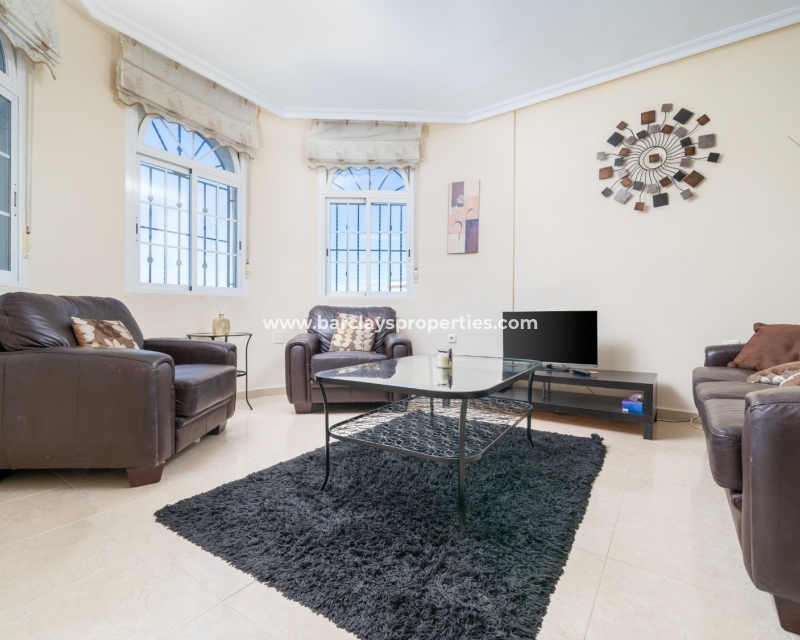 Wederverkoop - Vrijstaande Villa - Urb. El Oasis - La Marina