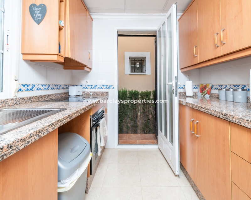 Wederverkoop - Vrijstaande Villa - Urb. El Oasis - La Marina