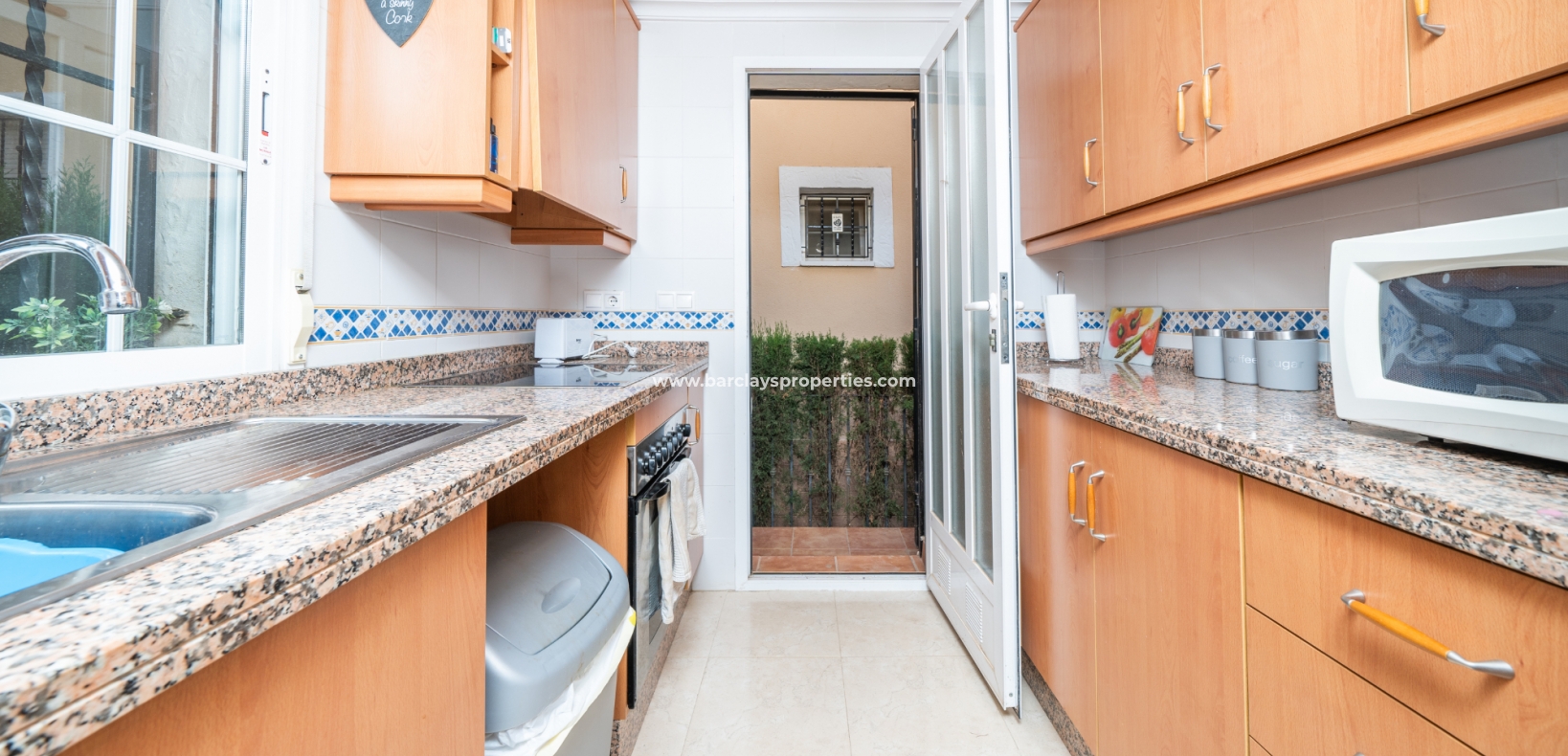 Wederverkoop - Vrijstaande Villa - Urb. El Oasis - La Marina