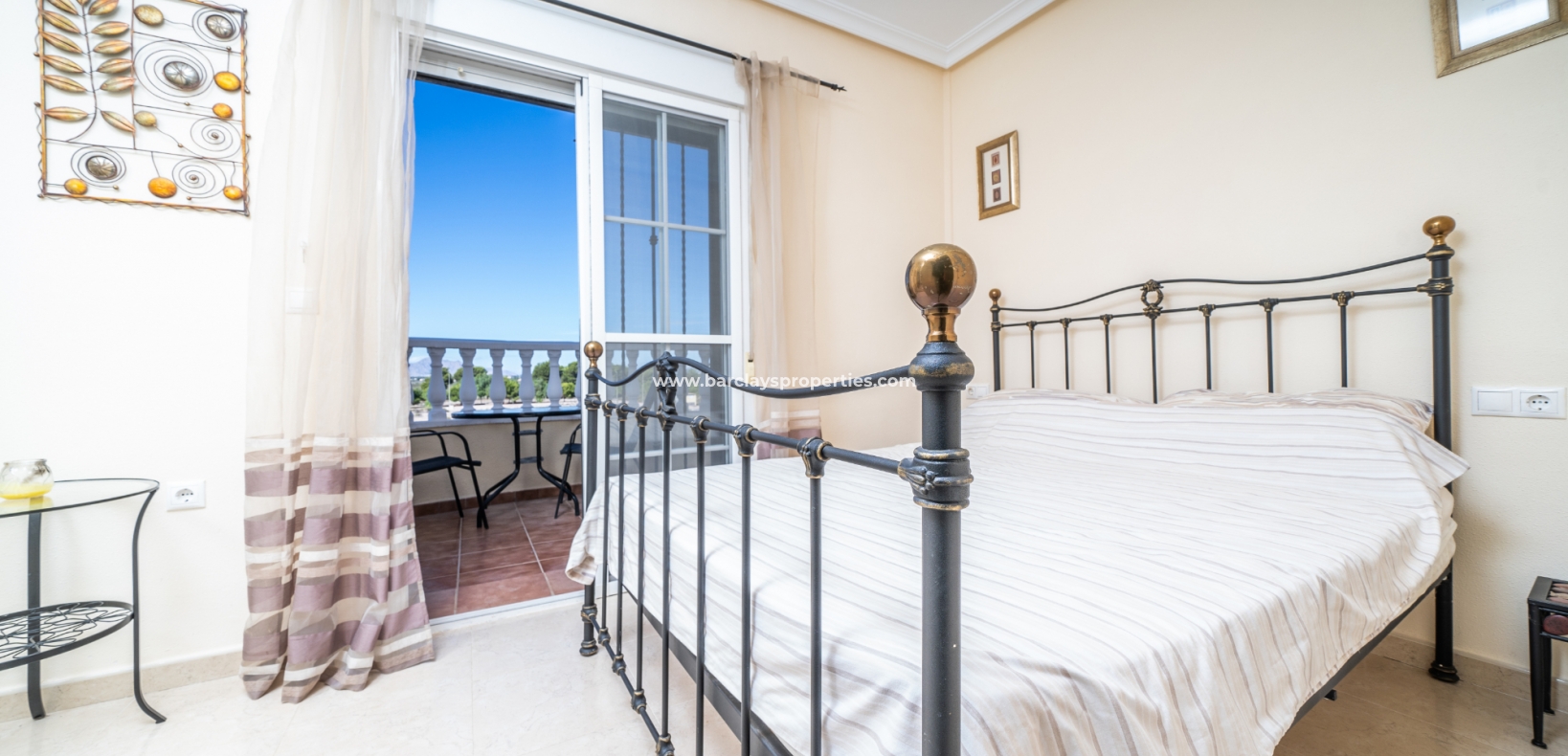 Wederverkoop - Vrijstaande Villa - Urb. El Oasis - La Marina