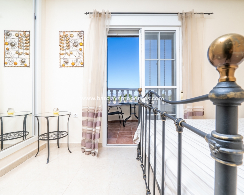 Wederverkoop - Vrijstaande Villa - Urb. El Oasis - La Marina