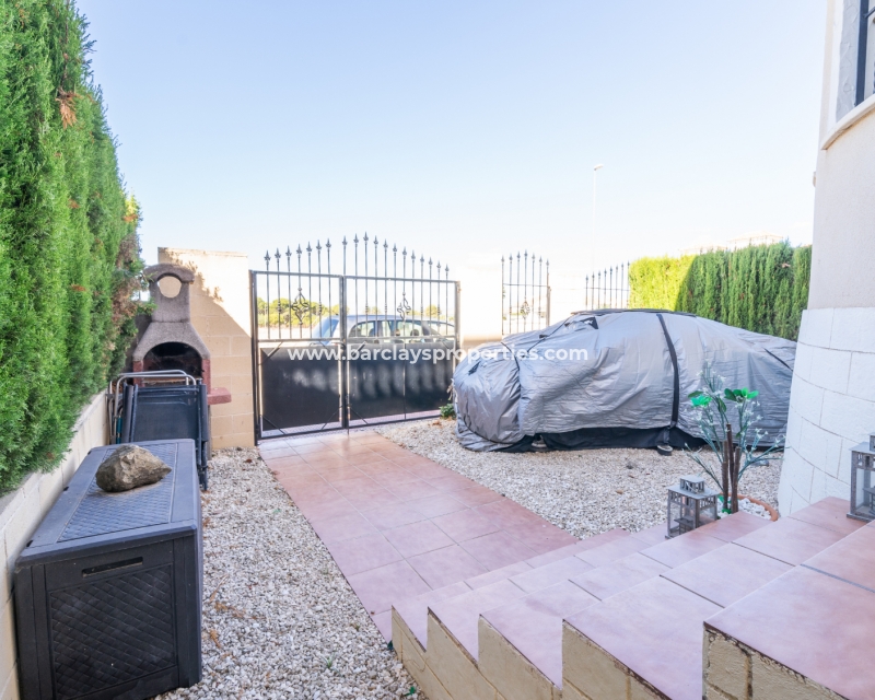 Wederverkoop - Vrijstaande Villa - Urb. El Oasis - La Marina