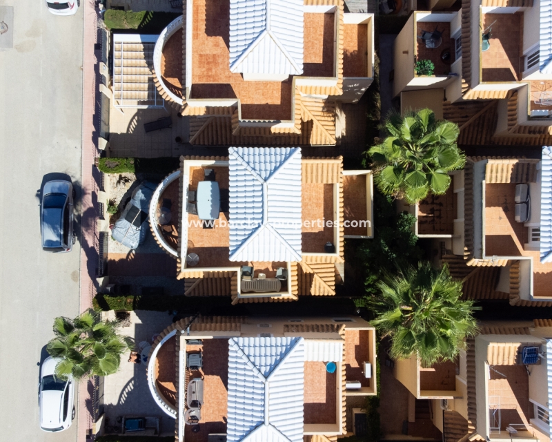 Wederverkoop - Vrijstaande Villa - Urb. El Oasis - La Marina