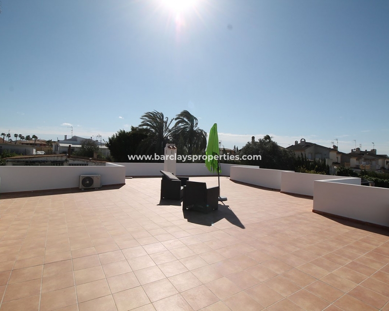 Wederverkoop - Vrijstaande Villa - Urb. El Oasis - La Marina