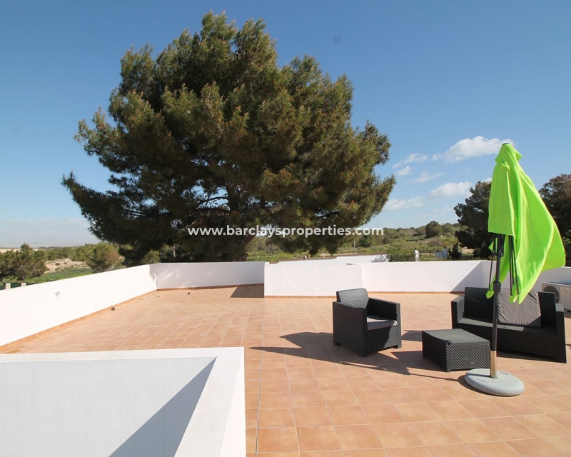 Wederverkoop - Vrijstaande Villa - Urb. El Oasis - La Marina