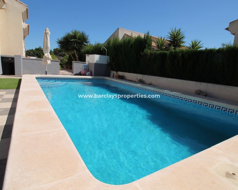 Wederverkoop - Vrijstaande Villa - Urb. El Oasis - La Marina