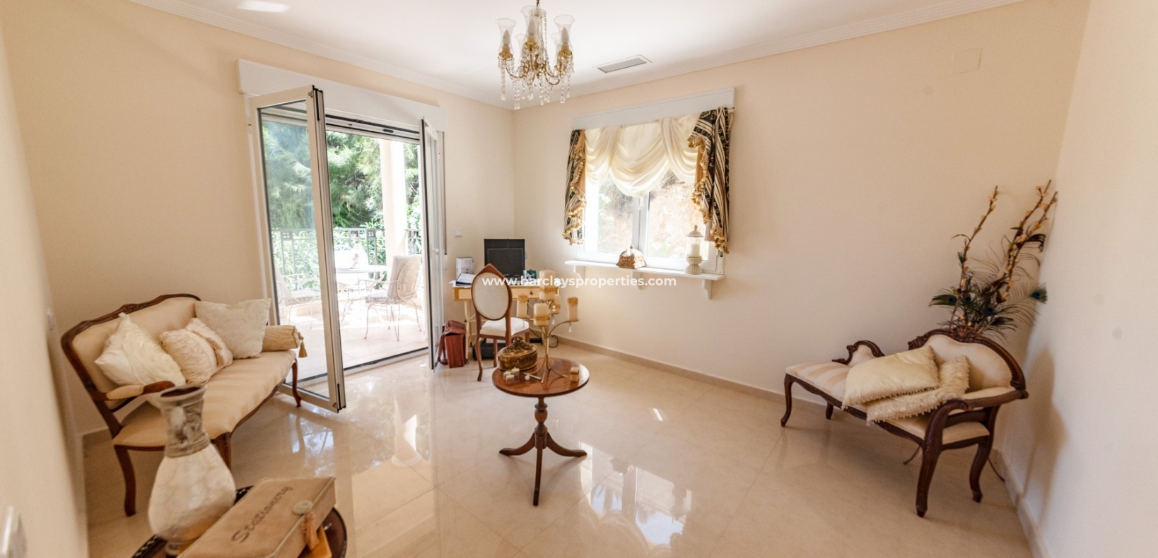 Wederverkoop - Vrijstaande Villa - Urb. La Escuera