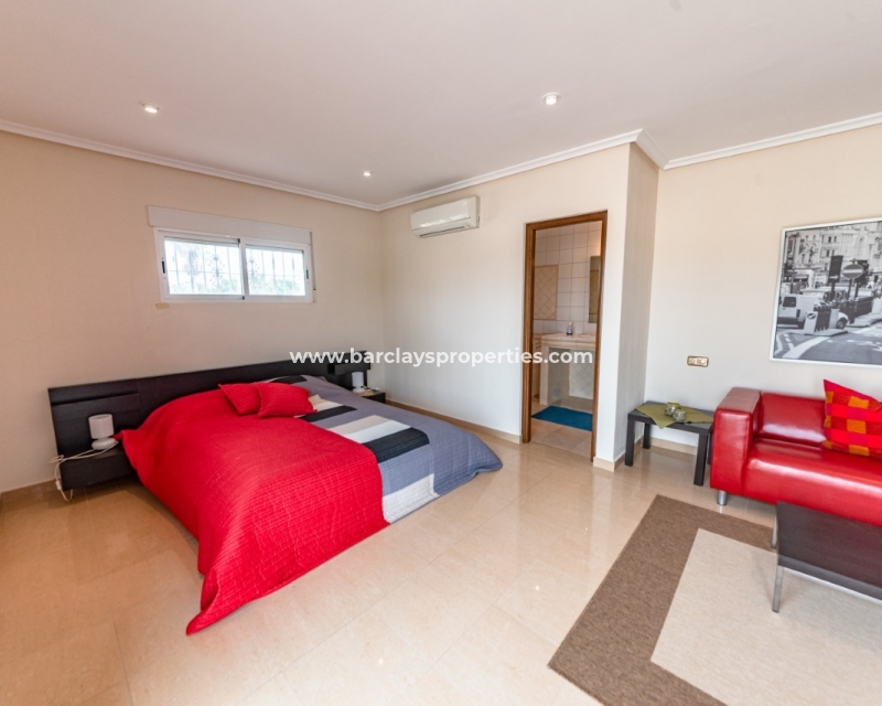 Wederverkoop - Vrijstaande Villa - Urb. La Escuera