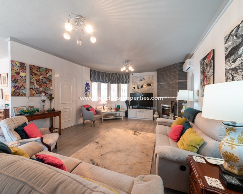 Wederverkoop - Vrijstaande Villa - Urb. La Escuera