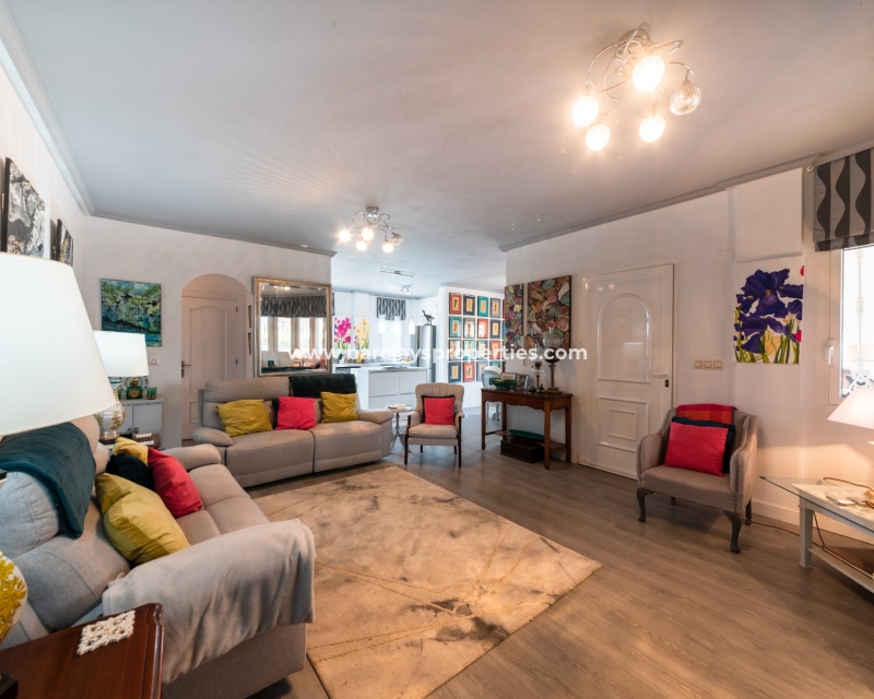 Wederverkoop - Vrijstaande Villa - Urb. La Escuera