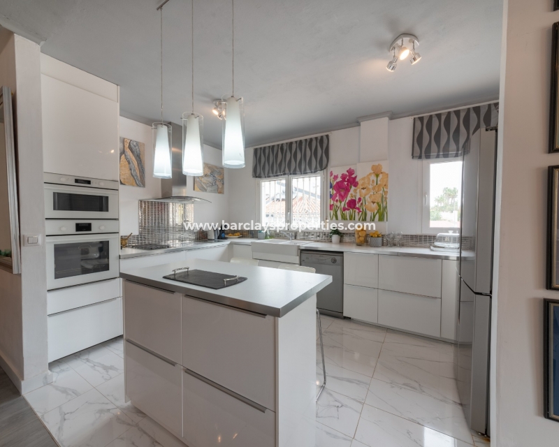 Wederverkoop - Vrijstaande Villa - Urb. La Escuera