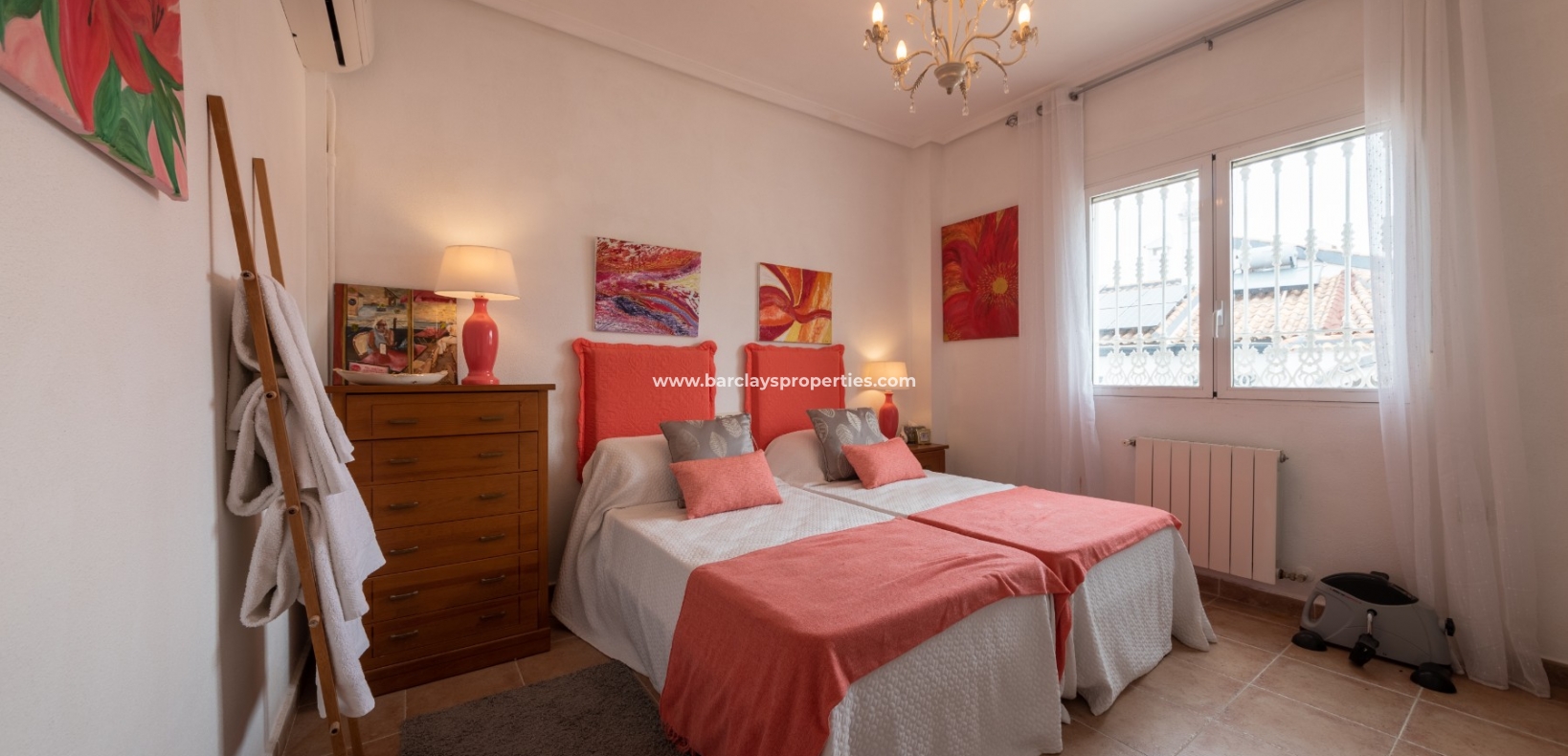 Wederverkoop - Vrijstaande Villa - Urb. La Escuera