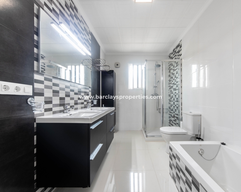 Wederverkoop - Vrijstaande Villa - Urb. La Escuera