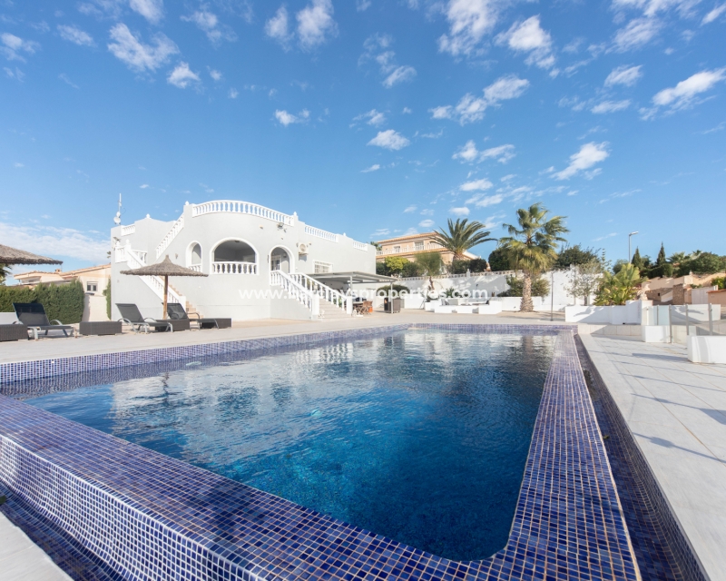 Wederverkoop - Vrijstaande Villa - Urb. La Escuera