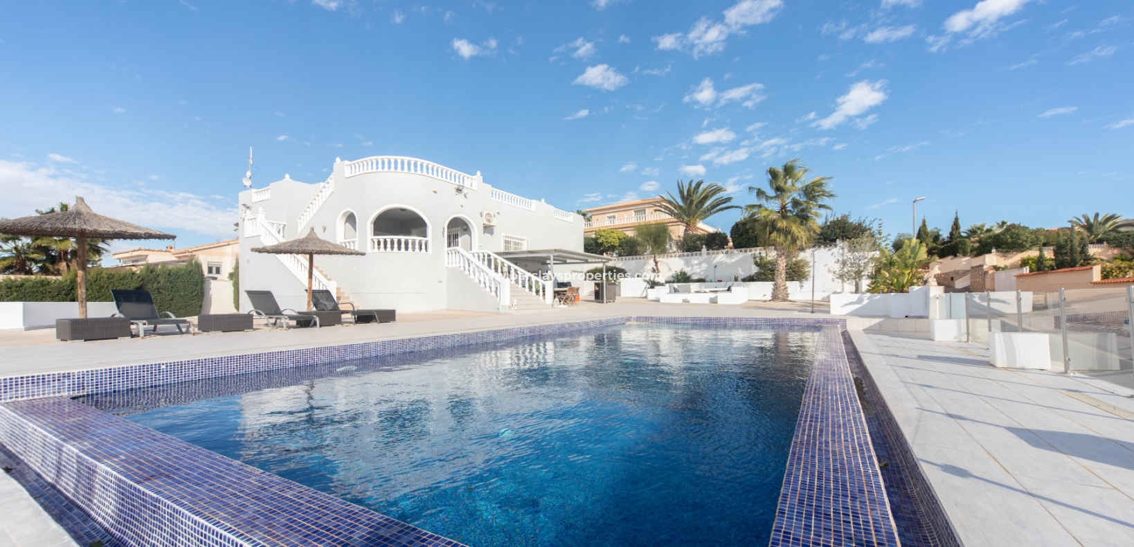 Wederverkoop - Vrijstaande Villa - Urb. La Escuera