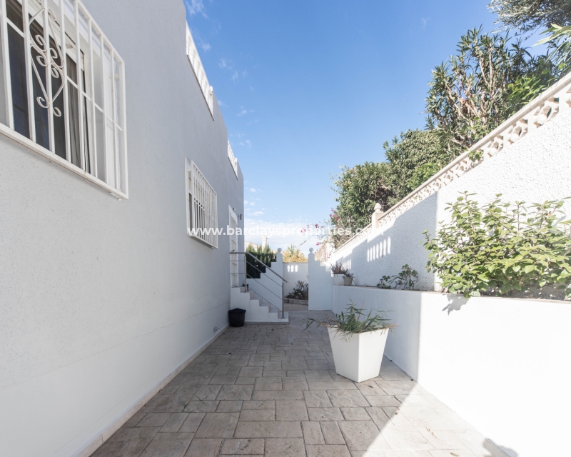 Wederverkoop - Vrijstaande Villa - Urb. La Escuera