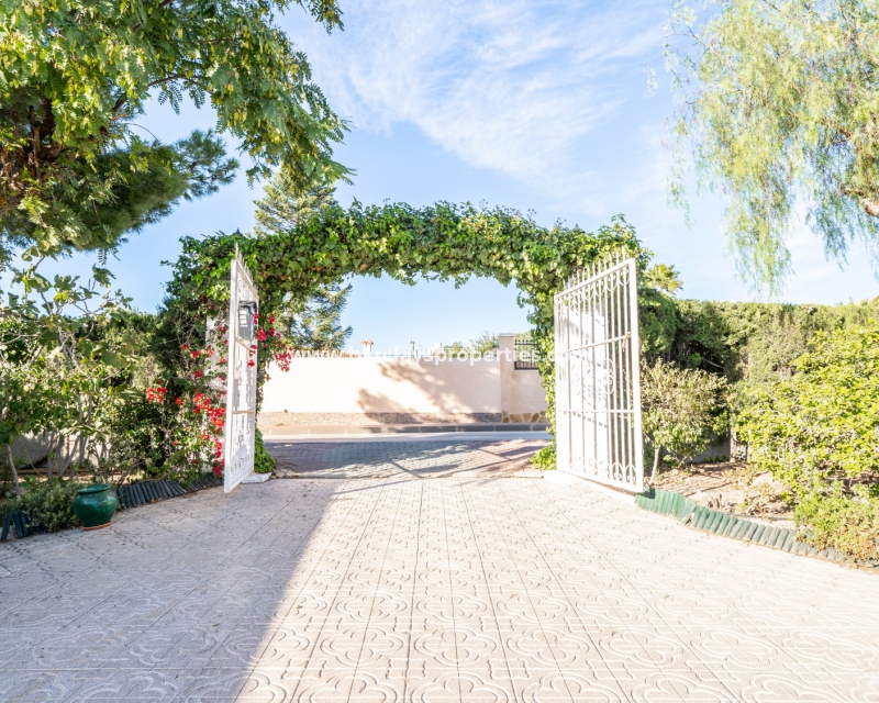 Wederverkoop - Vrijstaande Villa - Urb. La Escuera