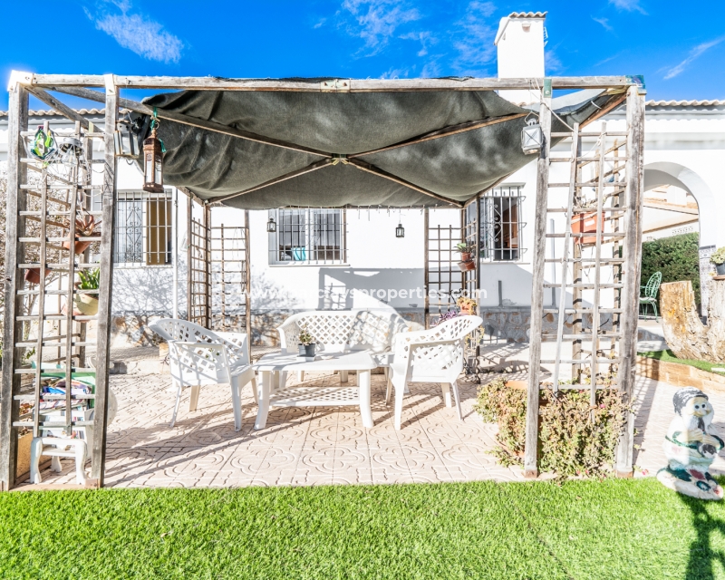 Wederverkoop - Vrijstaande Villa - Urb. La Escuera